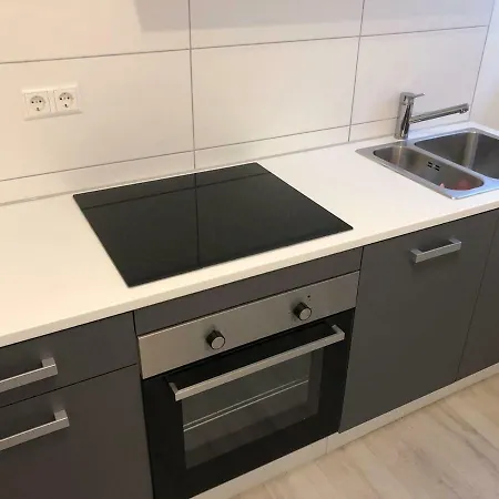 Moderne 3-zimmer In Stuttgart-freiberg Apartment
