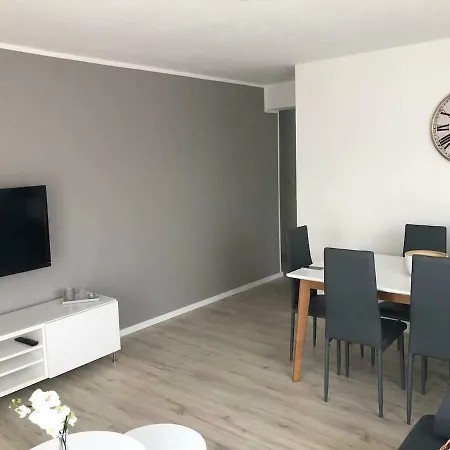 Moderne 3-zimmer In Stuttgart-freiberg アパート *