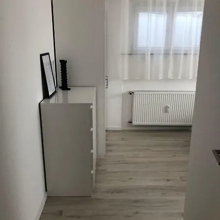 アパート Moderne 3-zimmer In Stuttgart-freiberg シュトゥットガルト