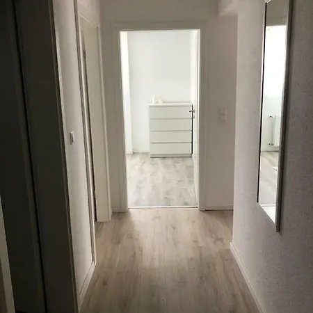 Moderne 3-zimmer In Stuttgart-freiberg Apartment